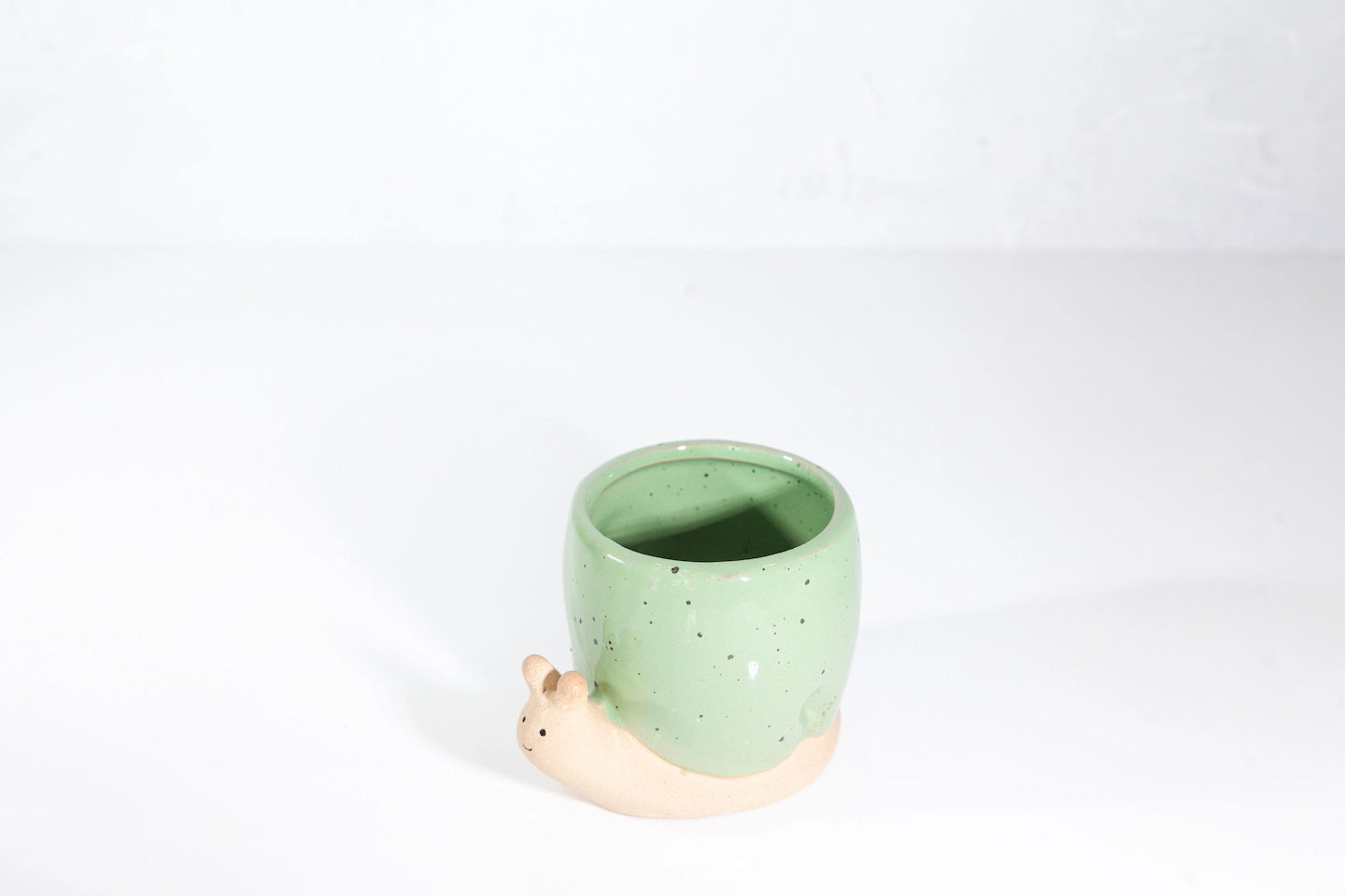 Jungle Club Snail Pot